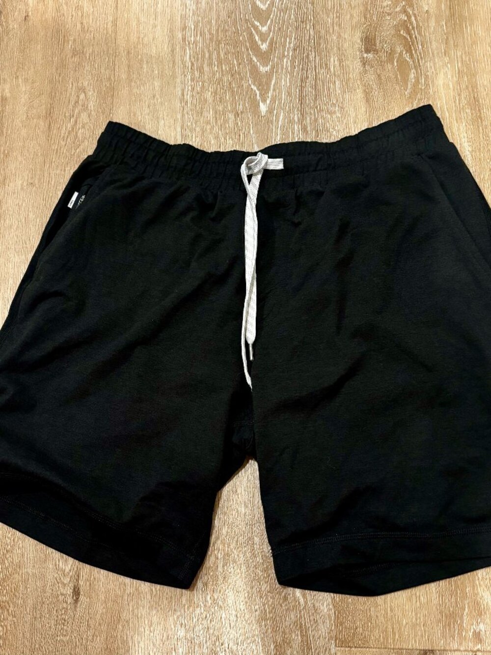Vuori Men's Ponto Shorts Black V344 Small 7in